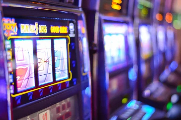 Galactic Gems slot game interface on pamanslot mobile app